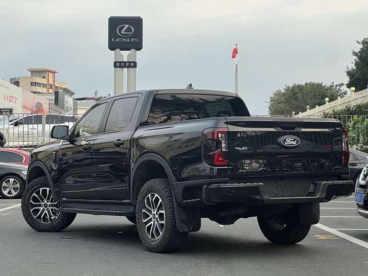 Ford Ranger 2025 2025款 探迹四驱自动版 汽油