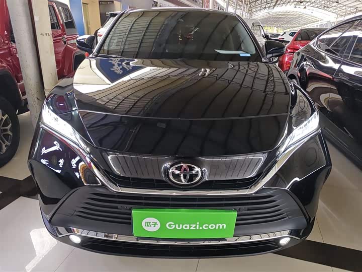 Фото 3 - Toyota Harrier