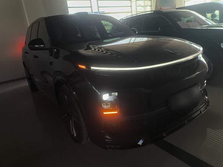 2025 LiXiang L9