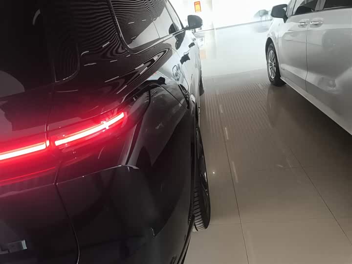 LiXiang L9 2025 2025款 Pro 智能焕新版