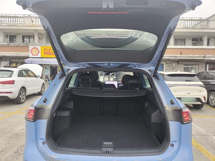 Фото 9 - Volkswagen Tiguan L Pro