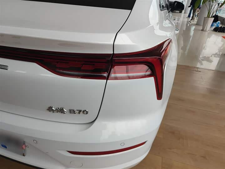 Bestune B70 2023 2023款 第三代 1.5T 自动乐享型70周年纪念版