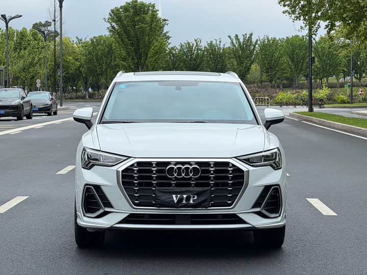 Zdjęcie 1 - Audi Q3