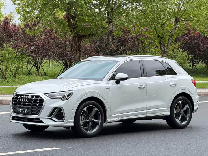Zdjęcie 2 - Audi Q3
