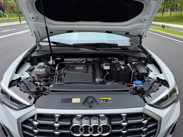 Zdjęcie 9 - Audi Q3