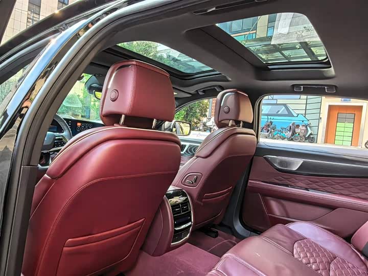 Фото 8 - Cadillac CT6