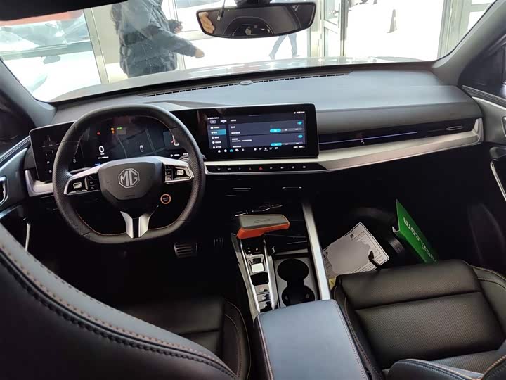 Фото 6 - MG Motor One