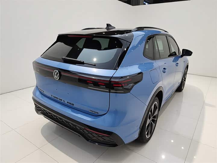 Фото 7 - Volkswagen Tiguan L Pro