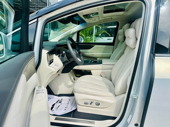Фото 5 - Buick OMPV