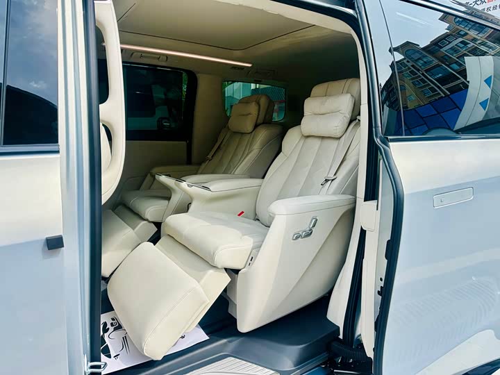 Фото 7 - Buick OMPV