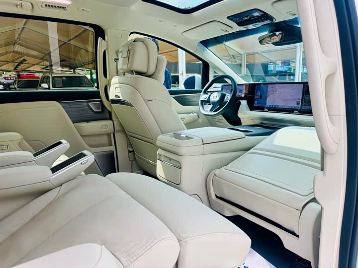 Фото 8 - Buick OMPV