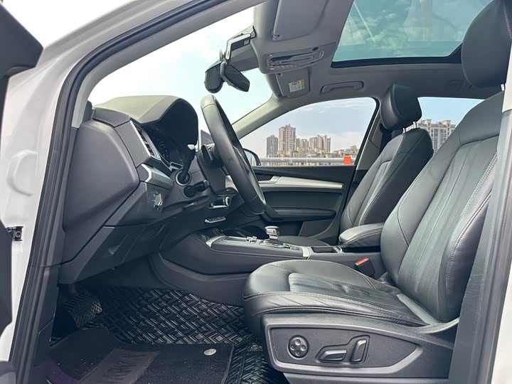 Audi Q5L 2020 2020款 40 TFSI 荣享时尚型