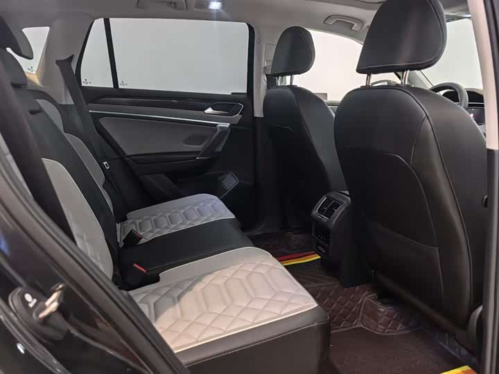 Volkswagen Tayron 2024 2024款 330TSI 两驱豪华Plus进阶版