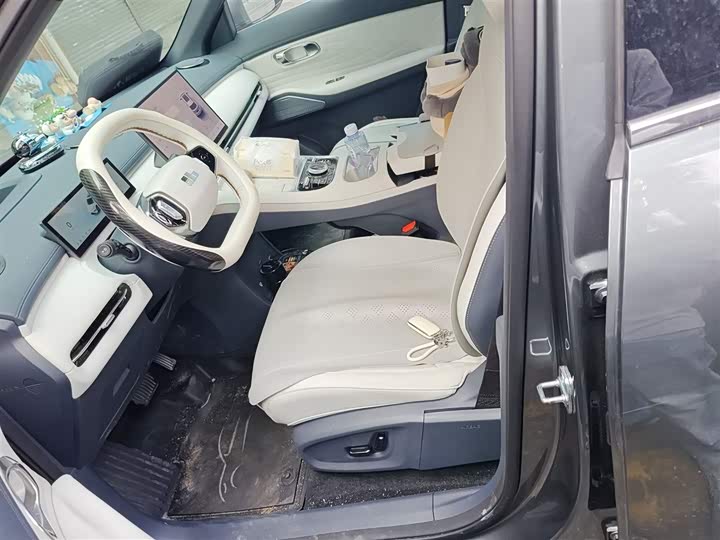 Фото 8 - Geely Galaxy Starship 7