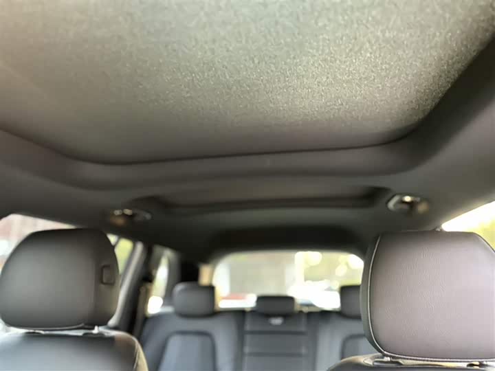 Фото 9 - Mercedes-Benz GLB-Class