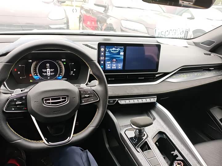 Photo 6 - Geely Preface