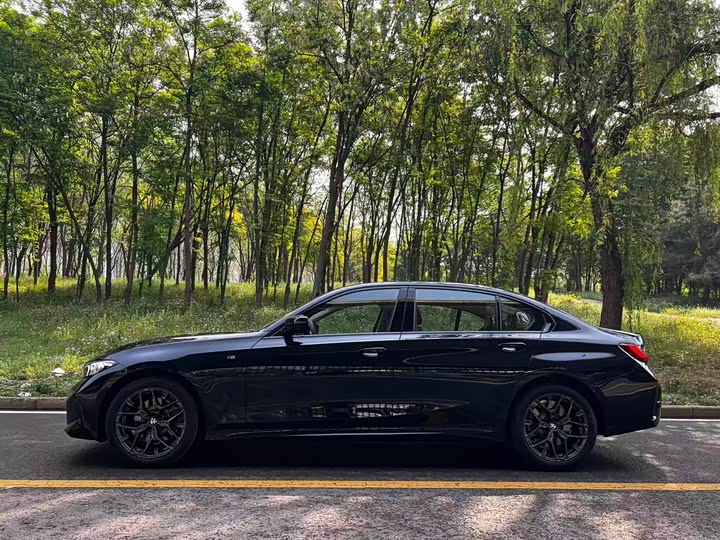 BMW 3 Series 2026 2026款 330Li M运动曜夜套装