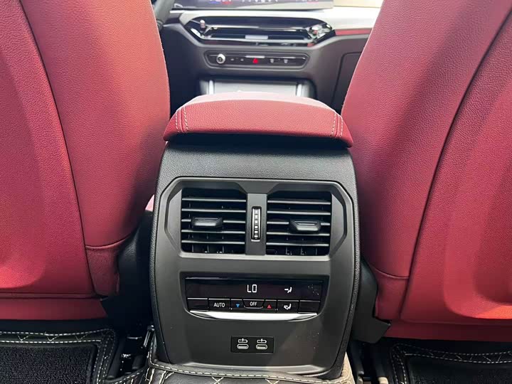 BMW 3 Series 2026 2026款 330Li M运动曜夜套装