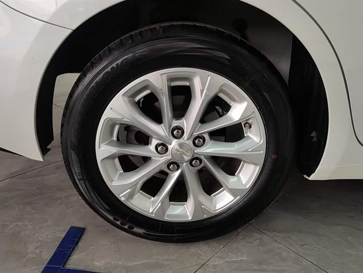 Chevrolet Monza 2023 2023款 1.5L 双离合悦享版