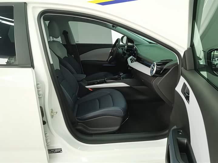 Chevrolet Monza 2023 2023款 1.5L 双离合悦享版
