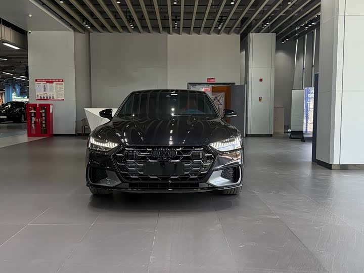 2025 Audi A7L