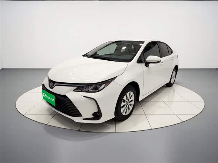 Фото 1 - Toyota Corolla