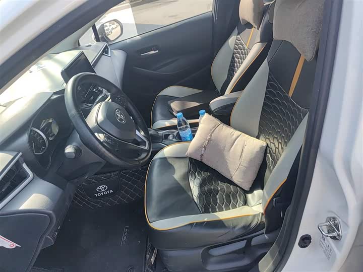 Фото 8 - Toyota Corolla