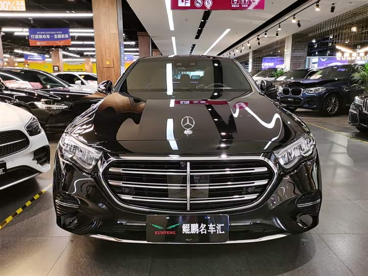 Фото 2 - Mercedes-Benz E-Class