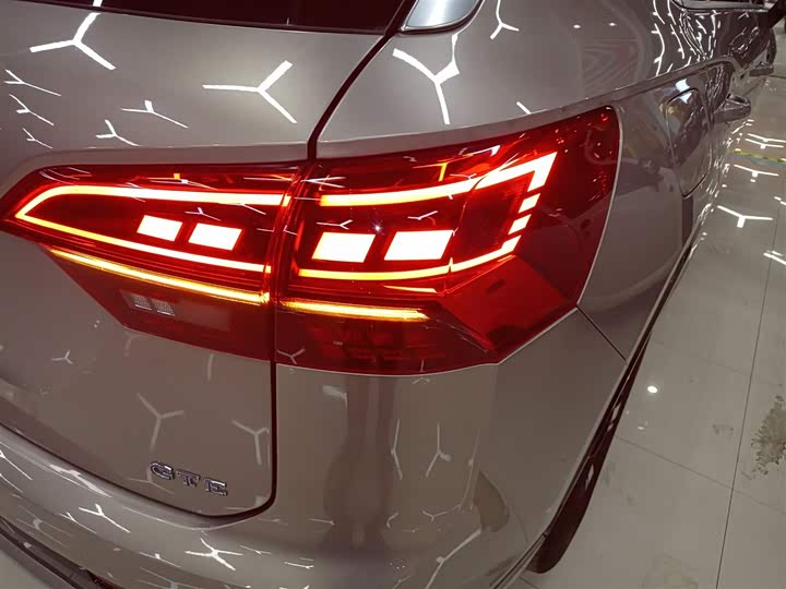Фото 8 - Volkswagen Tayron GTE Hybrid