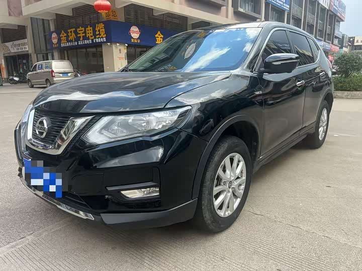 صورة 2 - Nissan X-Trail