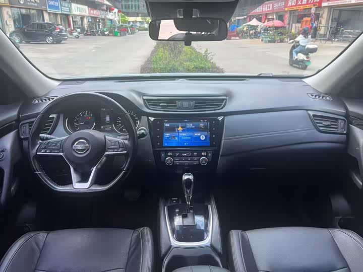 صورة 4 - Nissan X-Trail