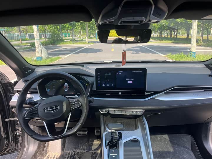 Фото 6 - Geely Preface
