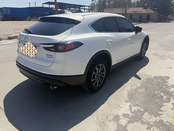 Mazda CX-4 2021 2021款 2.0L 自动两驱蓝天品位版