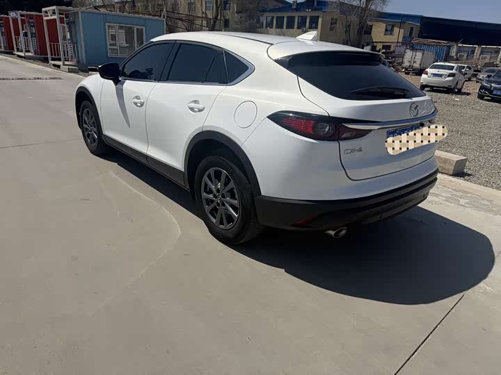 Mazda CX-4 2021 2021款 2.0L 自动两驱蓝天品位版