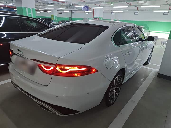 Фото 5 - Jaguar XF L