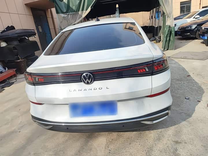 Photo 6 - Volkswagen Lamando L