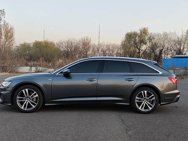 Фото 2 - Audi A6