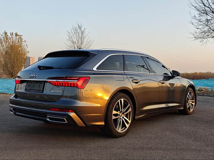 Фото 4 - Audi A6