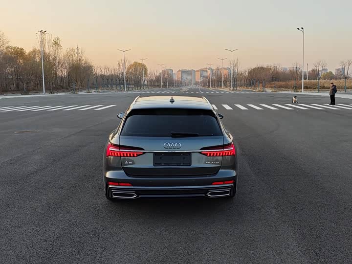 Фото 5 - Audi A6