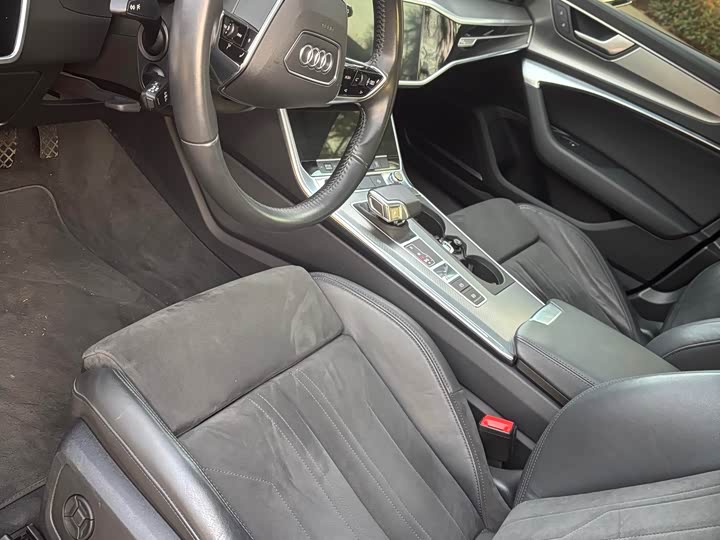 Фото 9 - Audi A6