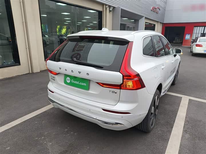 Zdjęcie 4 - Volvo XC60 Hybrid