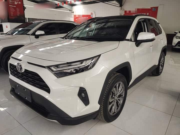 Фото 1 - Toyota RAV4