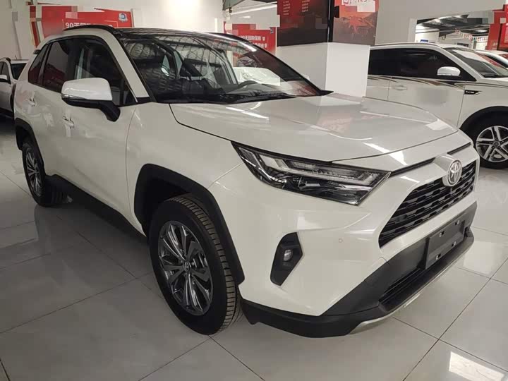 Фото 4 - Toyota RAV4