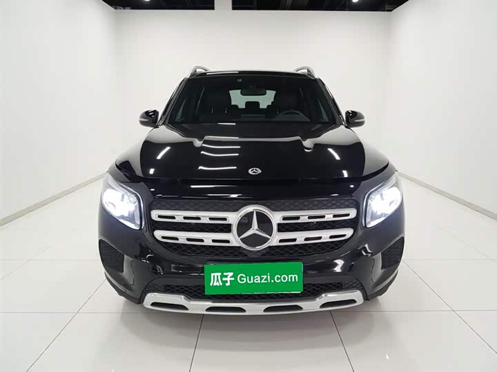 Photo 3 - Mercedes-Benz GLB-Class
