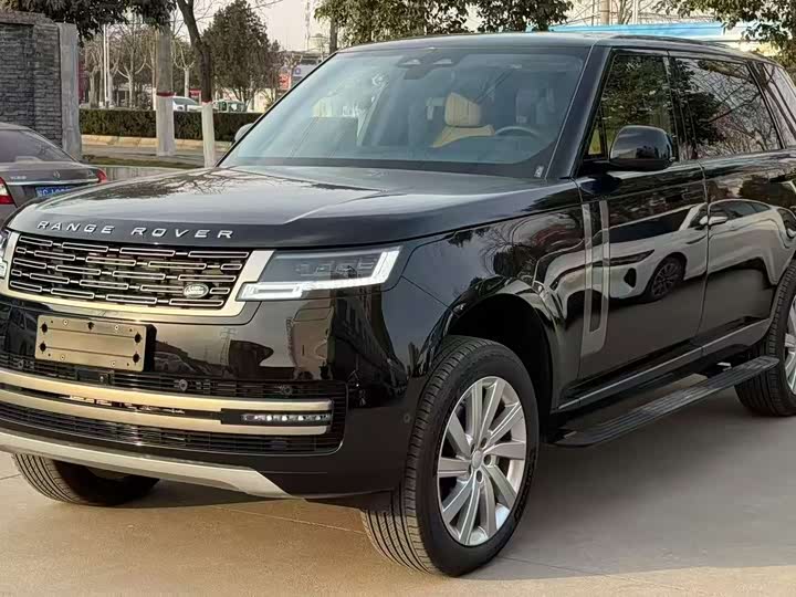 Land Rover Range Rover 2026 2026款 3.0 L6 400PS SE长轴版