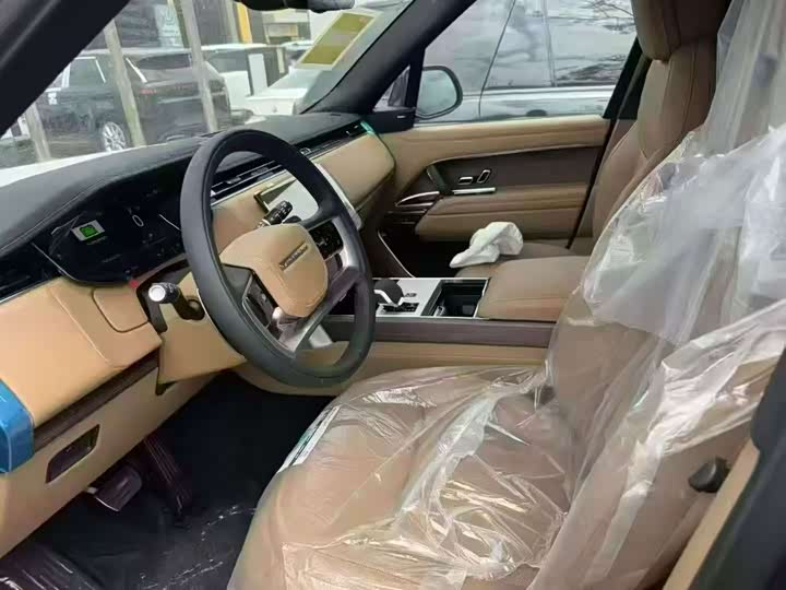 Land Rover Range Rover 2026 2026款 3.0 L6 400PS SE长轴版