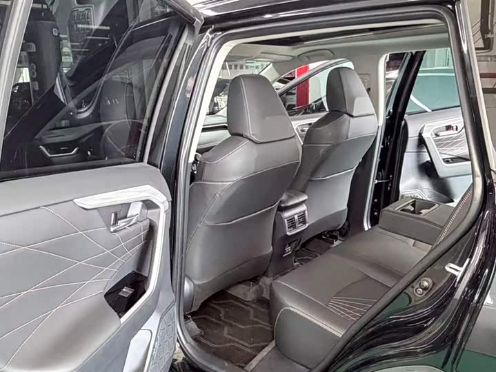 Toyota RAV4 2024 2024款 2.0L CVT两驱风尚Plus版