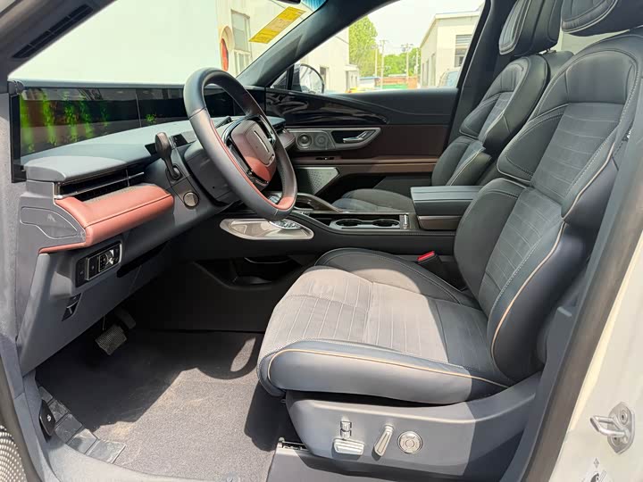 Lincoln Nautilus 2025 2025款 2.0T 四驱总统混动版