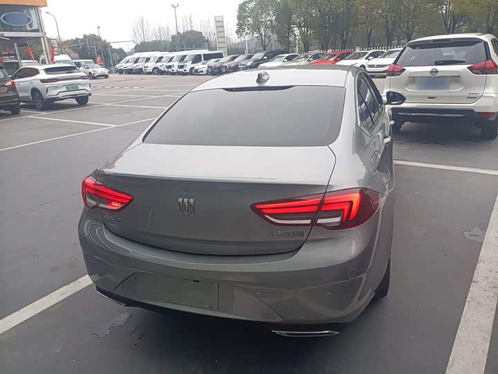 Фото 4 - Buick Regal