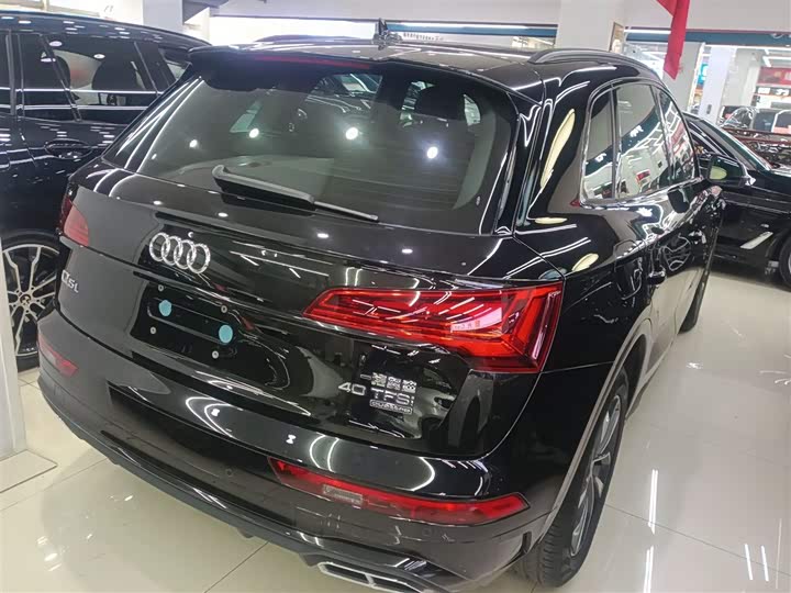 Photo 5 - Audi Q5L